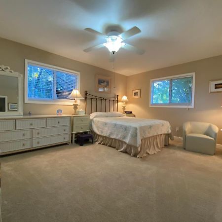This Homestay Oasis Is The Cape'S Best Place To Stay Cape Coral Eksteriør billede