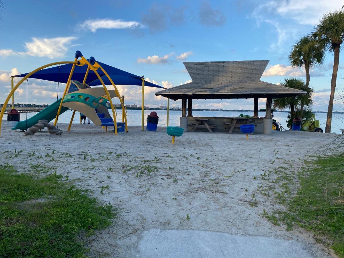 This Homestay Oasis Is The Cape'S Best Place To Stay Cape Coral Eksteriør billede